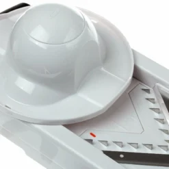 OXO V-Blade Mandoline, 1071480 17 OXO V-Blade Mandoline, 1071480 -Koch Klingen Verkaufsgeschäft OXO1071480 07 oxo v blade mandoline oxo1071480 d8